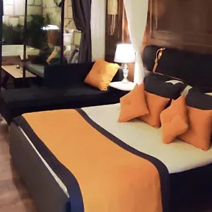 فندق Tnr &, كوشاداسيه
