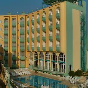 فندق Albora, كوشاداسيه
